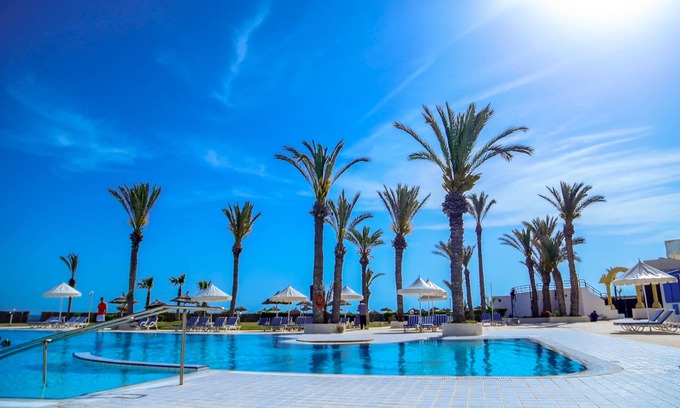 Mezraia Hotel | Relax at Aljazira Beach & Spa: Families and Couples Retreat