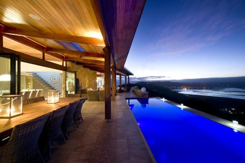 Brenton-on-Sea House | Experience Alkira Lodge: Oceanfront Bliss & Top Reviews