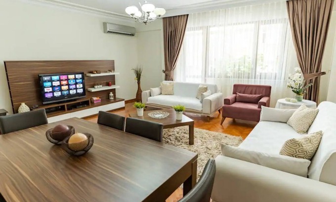 Sisli Apartment | Premier 3-Bedroom Flat with Kitchen & Pet-Friendly Options