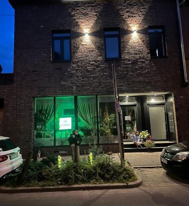 Fischeln Apartment | All-In Apartments in Fischeln with Garden View Near Düsseldorf