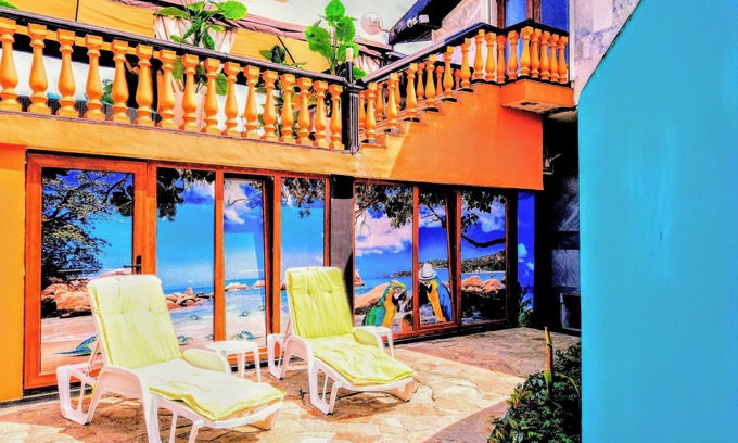 Chernomorets Villa | All-Inclusive Villa with Sea View and Pool Access