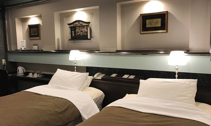 Miyakojima House | Comfortable Twin Room for Two in Osaka with Great Amenities