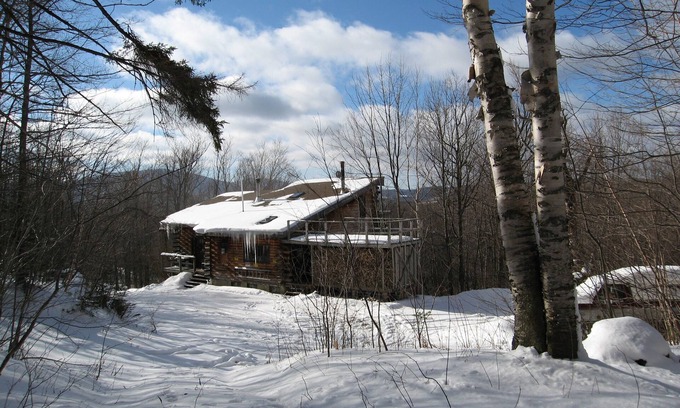 Mount Holly Cabin | Inviting Log Cabin Retreat on 21 Acres Near Okemo & Killington