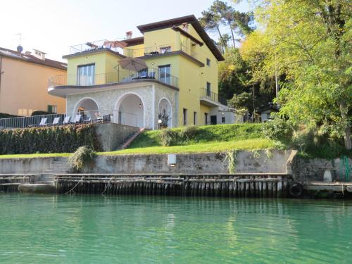 Ameglia Apartment | Villa Alla Foce del Magra: Riverfront Retreat Near Cinque Terre