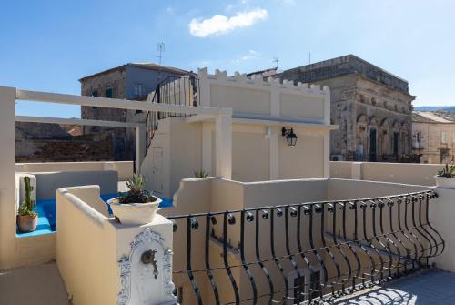 Tropea Bed & Breakfast | Charming All'Angolo Della Torre: 4-Star Family Retreat