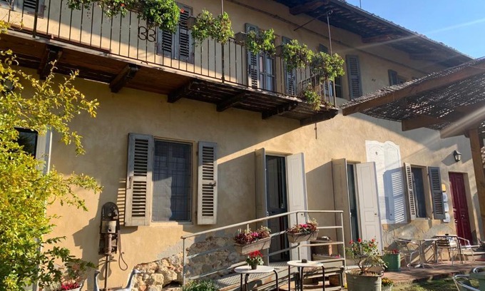 Cerreto d'Asti Bed & Breakfast | Allasilo: Guest Rated 9/10 with Pet-Friendly Amenities