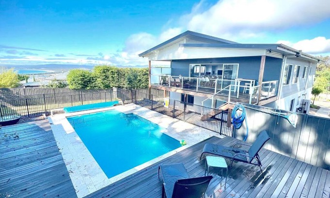 Mirador House | Allawah: Family-Friendly Home with Pool for Memorable Stays