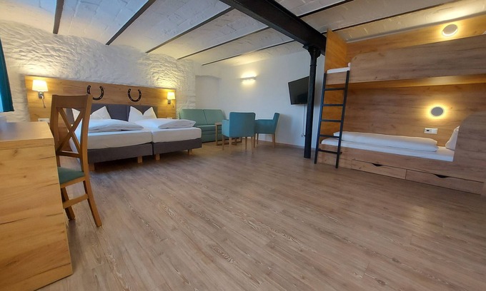 Hergatz House | Experience Allgäu Meadow Ranch with Breakfast & Family Fun