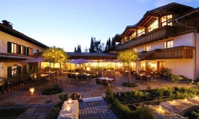 Oberstaufen Hotel | Experience Allgäuer Kräuteralm with Spa & Pool Access