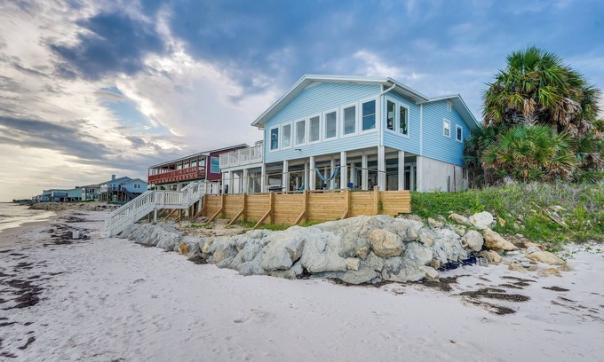 Alligator Point House | Beachfront Alligator Point Home with Hot Tub & Ocean View