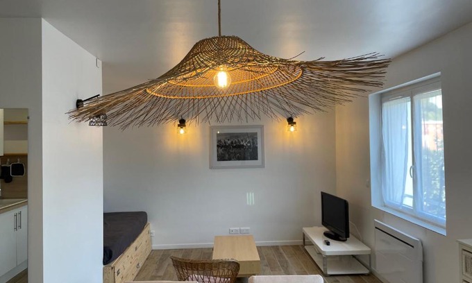 Saint-Pol-sur-Ternoise Apartment | Child-Friendly Stay at AlloAppartMeuble StPol - 9.4/10 Rating