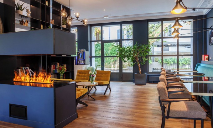Annecy Old Town Hotel | Allobroges Park Hotel: Highly Rated with Breakfast Included