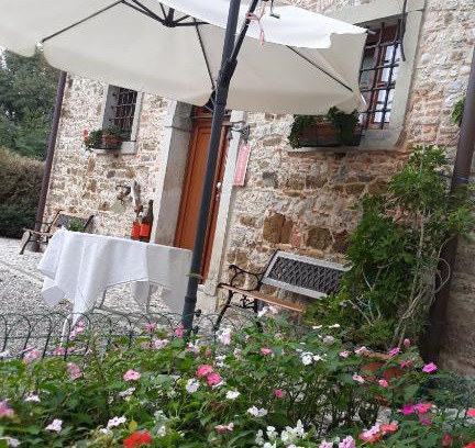 Pradamano House | Wheelchair Accessible Retreat at Alloggio Agrituristico Conte Ottelio
