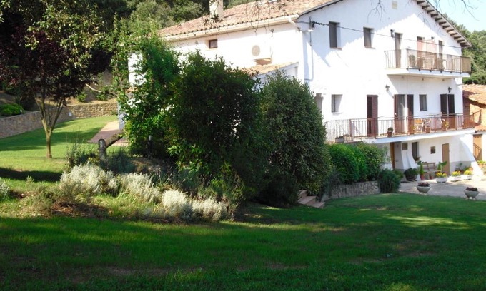 Sant Esteve d'en Bas Apartment | Pet-Friendly Escape at Allotjaments Mas Rafalot