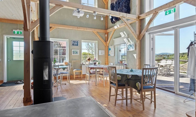 Bjartra Bed & Breakfast | Allsta Gård