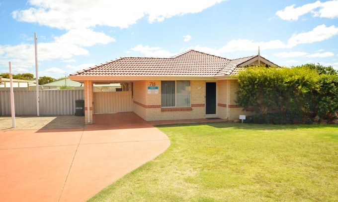 Kalbarri House | Pet-Friendly Retreat: Allure Kalbarri, WA - Guest Rated 9.8