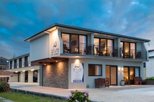Mollymook Hotel | Oceanfront Escape at Allure On Ocean Motel - Rated 9.2/10