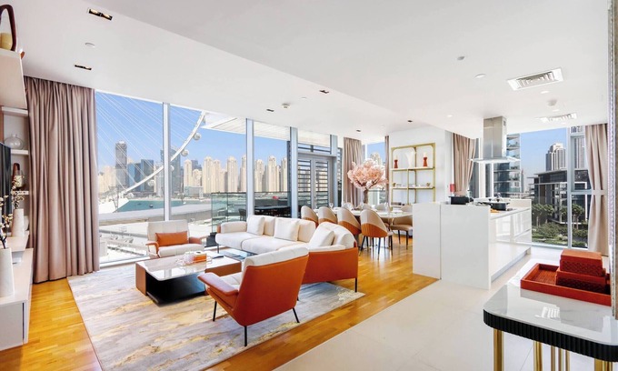 Dubai Apartment | Seaside Escape: 3BR Bluewaters Suite with Pool & Views