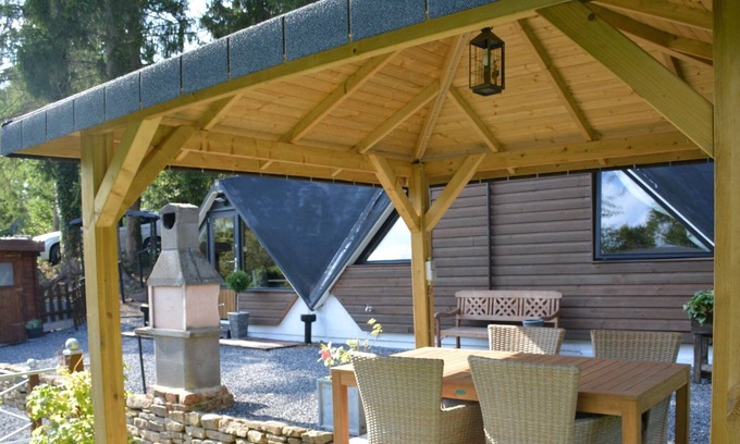 Gesves Ski Chalet | Alluring Chalet in Gesves with Roof Terrace, Garden, BBQ