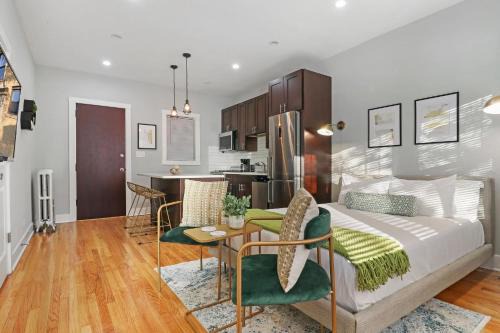 Chicago Apartment | Family-Friendly Apartments in Chicago, IL - Rated 8.5/10