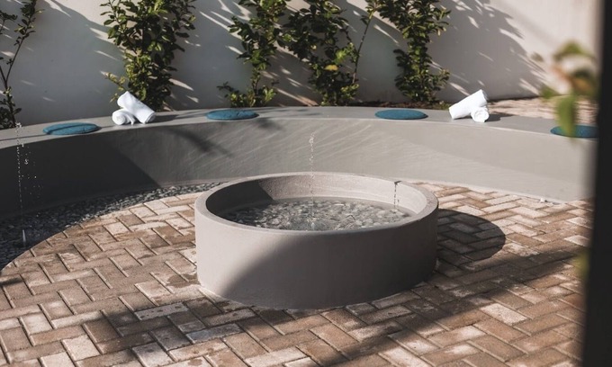 Valenca House | Alma Candida 22: Ideal Retreat for Families and Pets
