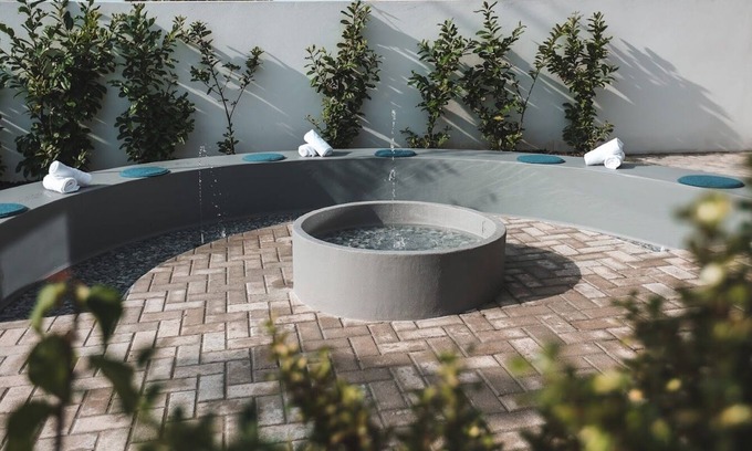 Valenca House | Alma Candida 25: Pet and Child Friendly Retreat