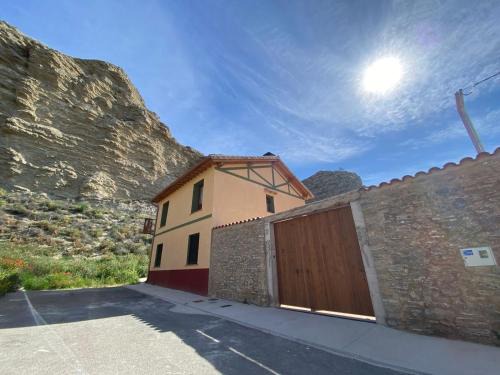 Arguedas House | Experience ALMA DEZERTO BARDENAS with Family-Friendly Fun