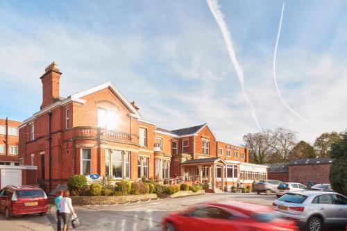 Offerton Hotel | Alma Lodge Hotel: Family-Friendly & Pet Welcoming Retreat