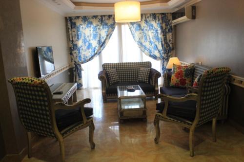 Mansoura Apartment | Cozy ALMADIAFAH APARTMENT with Breakfast Included