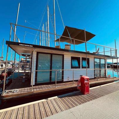 Licola Boat Rental | Experience ALMALO Floating House with Ocean Views & Hot Tub