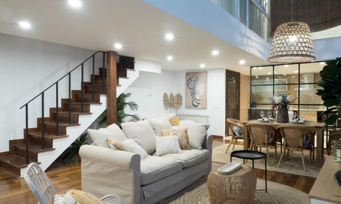 Malasana Apartment | Stylish Almar Duplex Malasaña - Rated 9.2/10, Pet Friendly