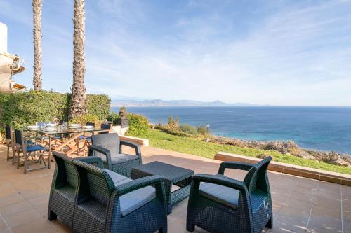 Gran Alacant Villa | Experience Almela's: Family-Friendly Retreat with Pool