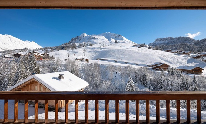 Le Chinaillon Apartment | Comfort and Panoramic Views at Almet 7 - Guest Rated 10/10
