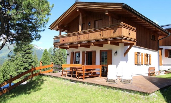 Hochkrimml Ski Chalet | Cozy Almhaus Louise: Ski Area Retreat with Ocean Views