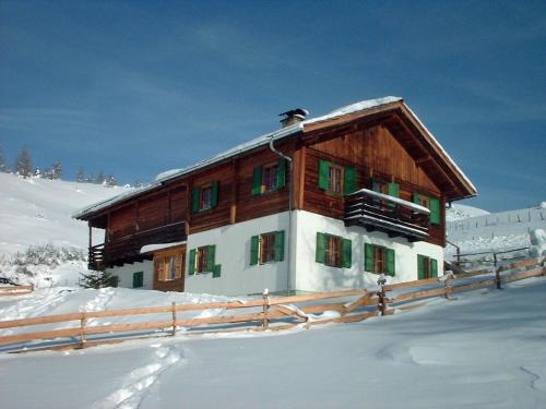Reichenau Cabin | Pet-Friendly Retreat at Almliesl EBEN-588 with Hot Tub