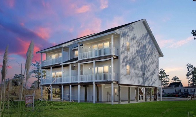 Chincoteague House | Almost Bayside, water view and pet friendly!