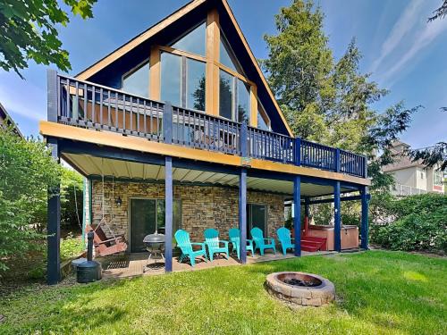 McHenry House | Almost Paradise: Family-Friendly Retreat with Hot Tub Access