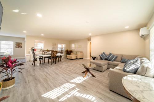 Truckland Apartment | Almost Sanibel Fort Myers Duplex Near Sanibel
