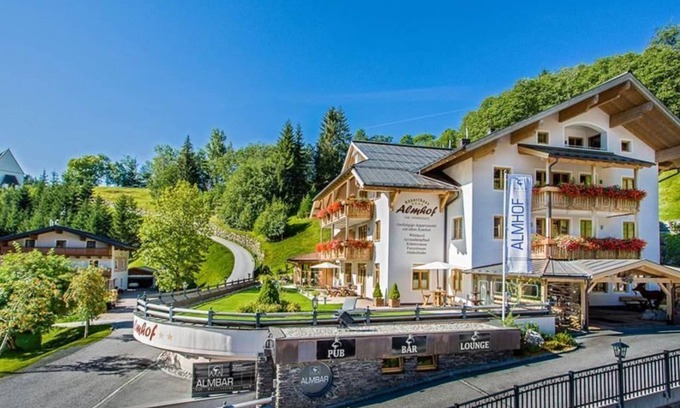 Dienten am Hochkoenig Apartment | Comfortable Almsuite at ALMHOF Alpin Apartments & Spa