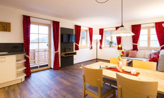 Bernau am Chiemsee Apartment | Almwiese: Family-Friendly Retreat for 2-4 Guests