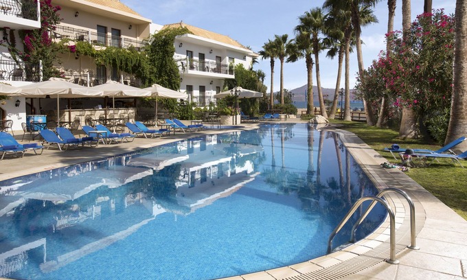 Almyrida Hotel | Relaxing Almyrida Resort with Pool and Spa Amenities