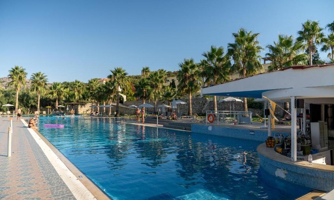Almyrida Hotel | Delightful Almyrida Village with Waterpark & Ocean Views