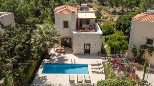 Prines Villa | Relax at Aloe & Lotus Villas: Oceanfront Retreat Awaits
