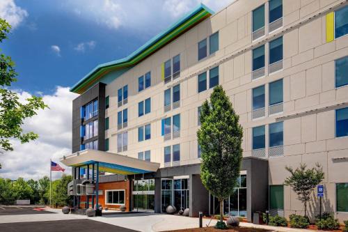 Alpharetta Hotel | Pet-Friendly Escape at Aloft Alpharetta with Pool Access