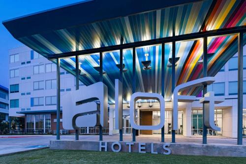 East Oak Hill Hotel | Stylish Stay at Aloft Austin Southwest - Rated 9.1/10