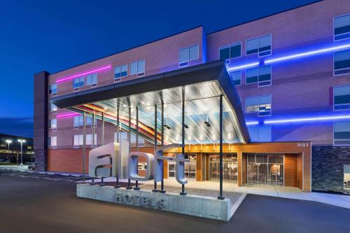 West Chester Hotel | Guest Favorite: Aloft Cincinnati West Chester Awaits You