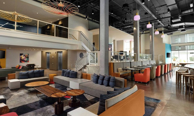 Overlake Hotel | Discover Aloft Seattle Redmond: Pool, Spa & Family-Friendly