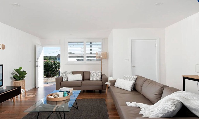 Fingal Bay Villa | Beachfront Aloha Beach House with Ocean View & Pool