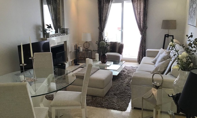 Marbella Apartment | Elegant Aloha Royal: Oceanfront Escape with Pool & Spa