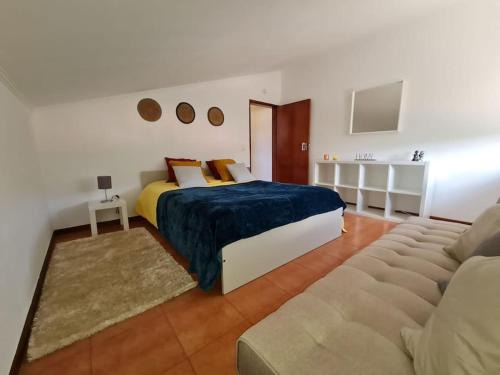 Varzea de Sintra Apartment | Discover Alojamento 3 Vistas: Family-Friendly Retreat